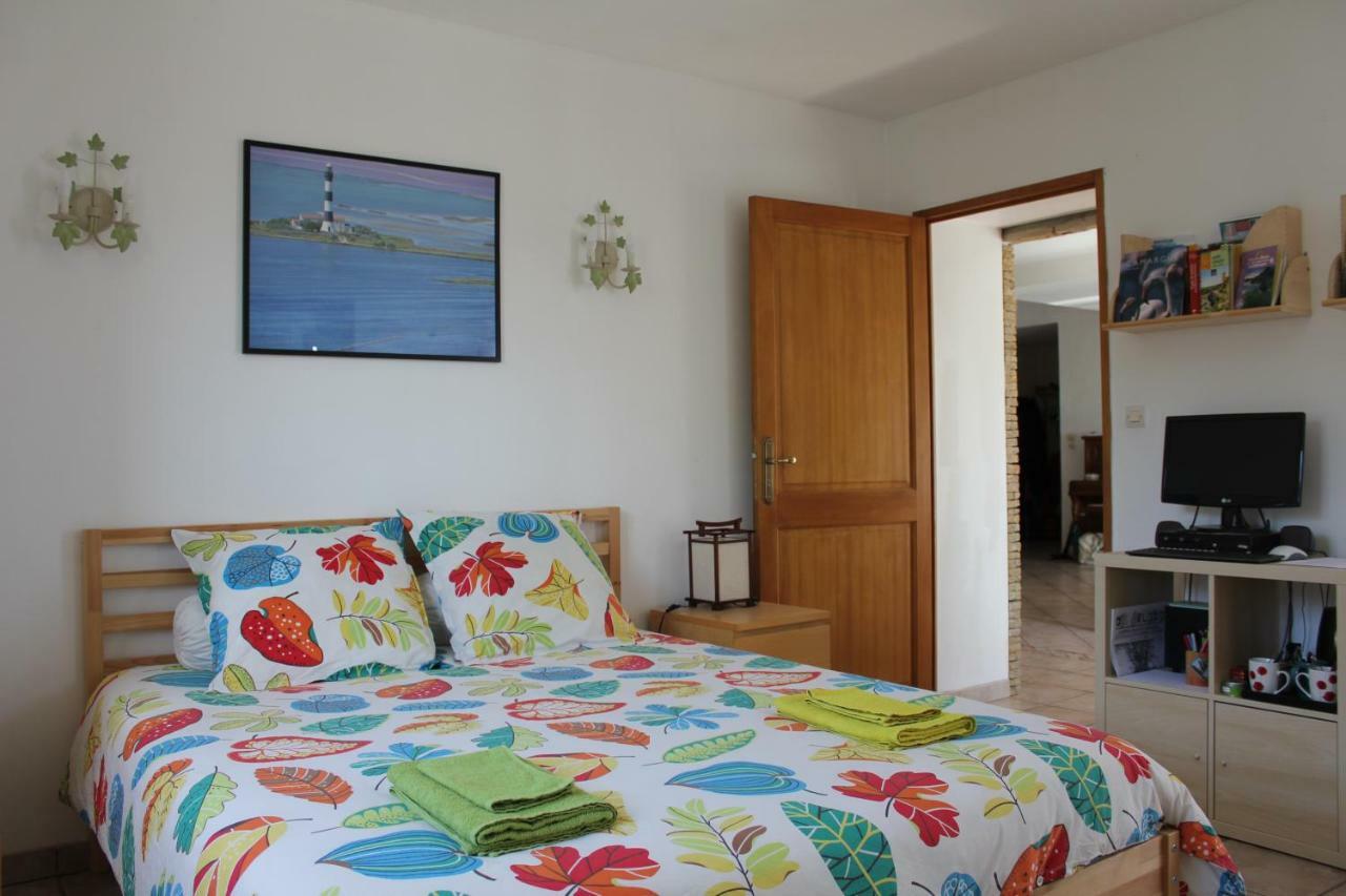 Mas Dou L'Estele Chambre D'Hotes Arles Ngoại thất bức ảnh
